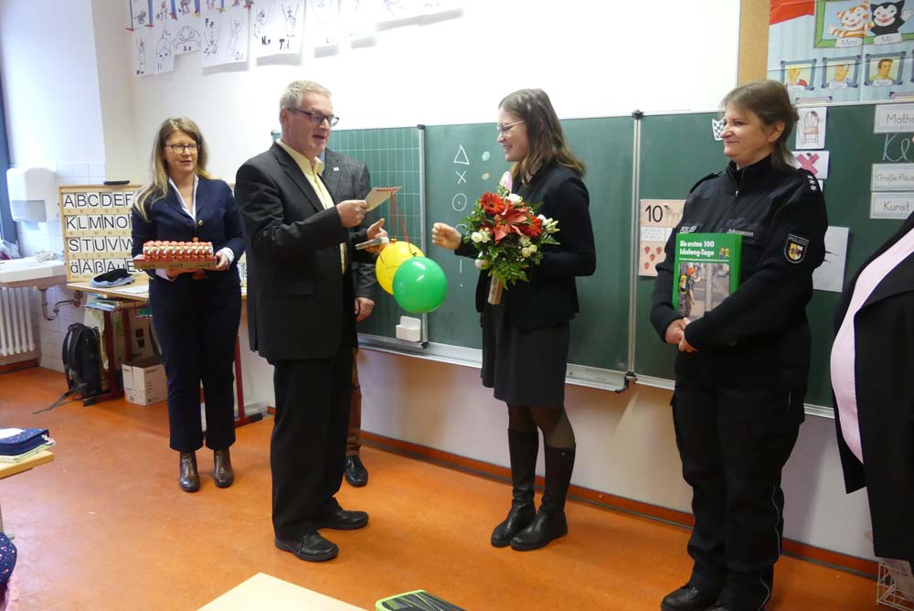 Pressemitteilung Hauptpreis im Schulweg-Gewinnspiel